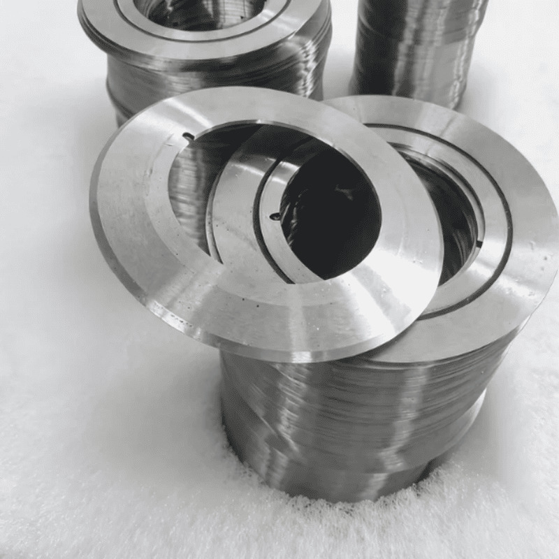 Multi-groove bottom slitter knives