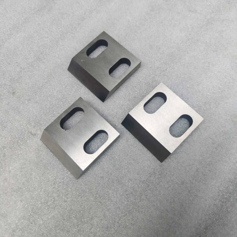 Heavy duty machine replacement blades